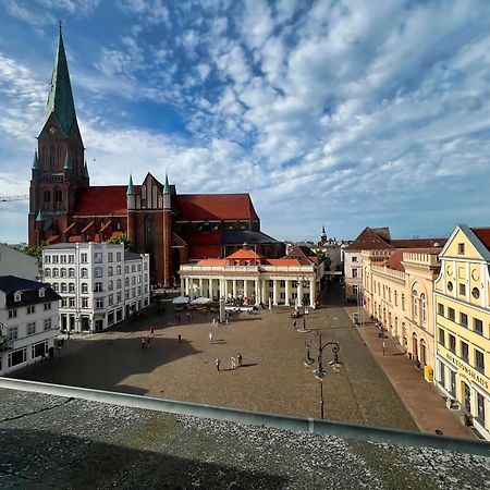 Nr 3 Lichtdurchflutetes Apartment Am Historischen Marktplatz 66 Qm #Cosiness Company 23 Schwerin  Eksteriør bilde