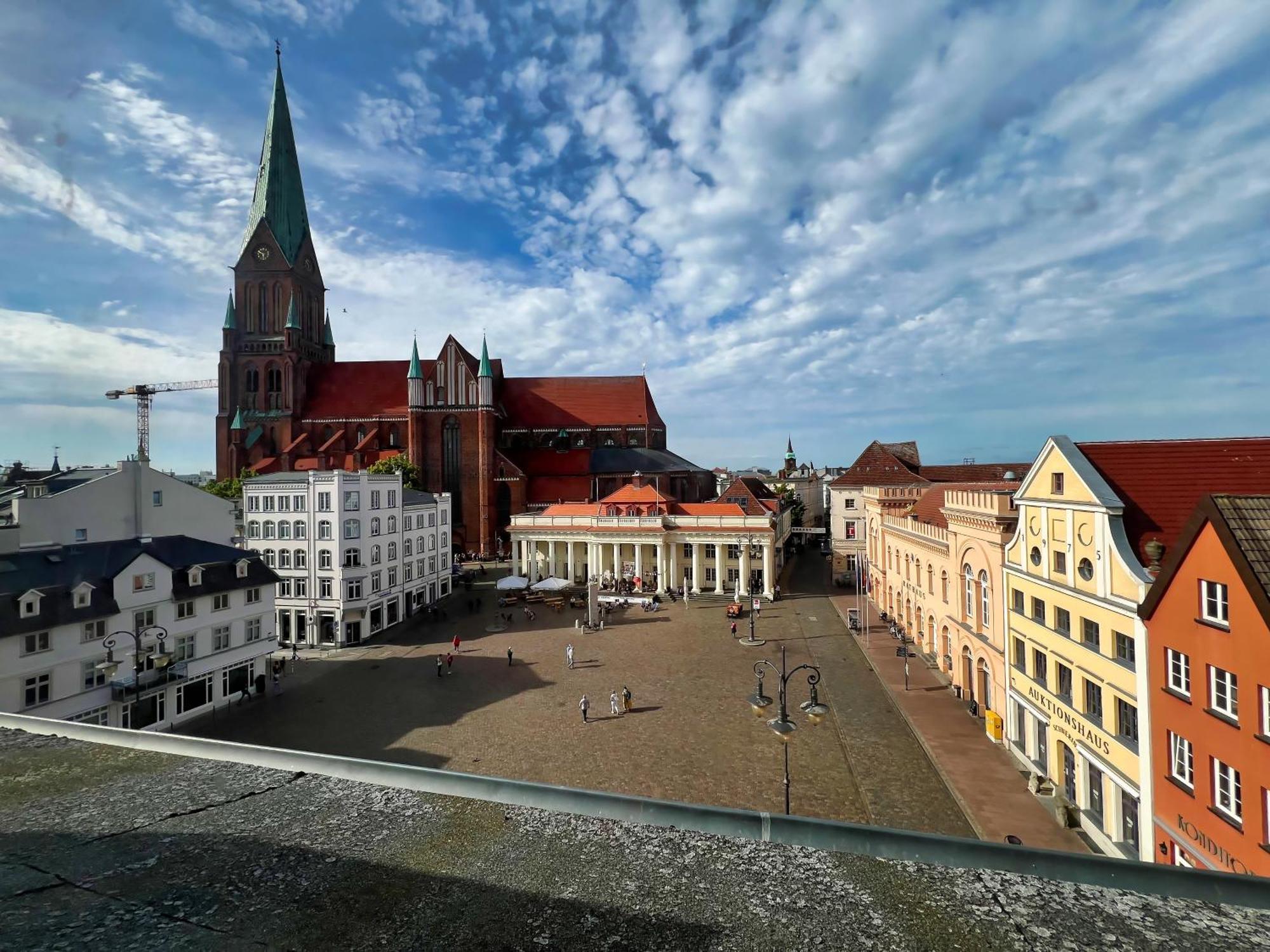 Nr 3 Lichtdurchflutetes Apartment Am Historischen Marktplatz 66 Qm #Cosiness Company 23 Schwerin  Eksteriør bilde